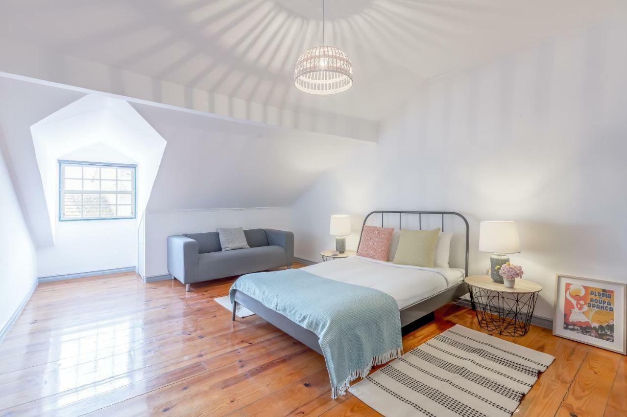 Bright & Spacious Alfama Apartment, By Timecooler Lisbon Luaran gambar