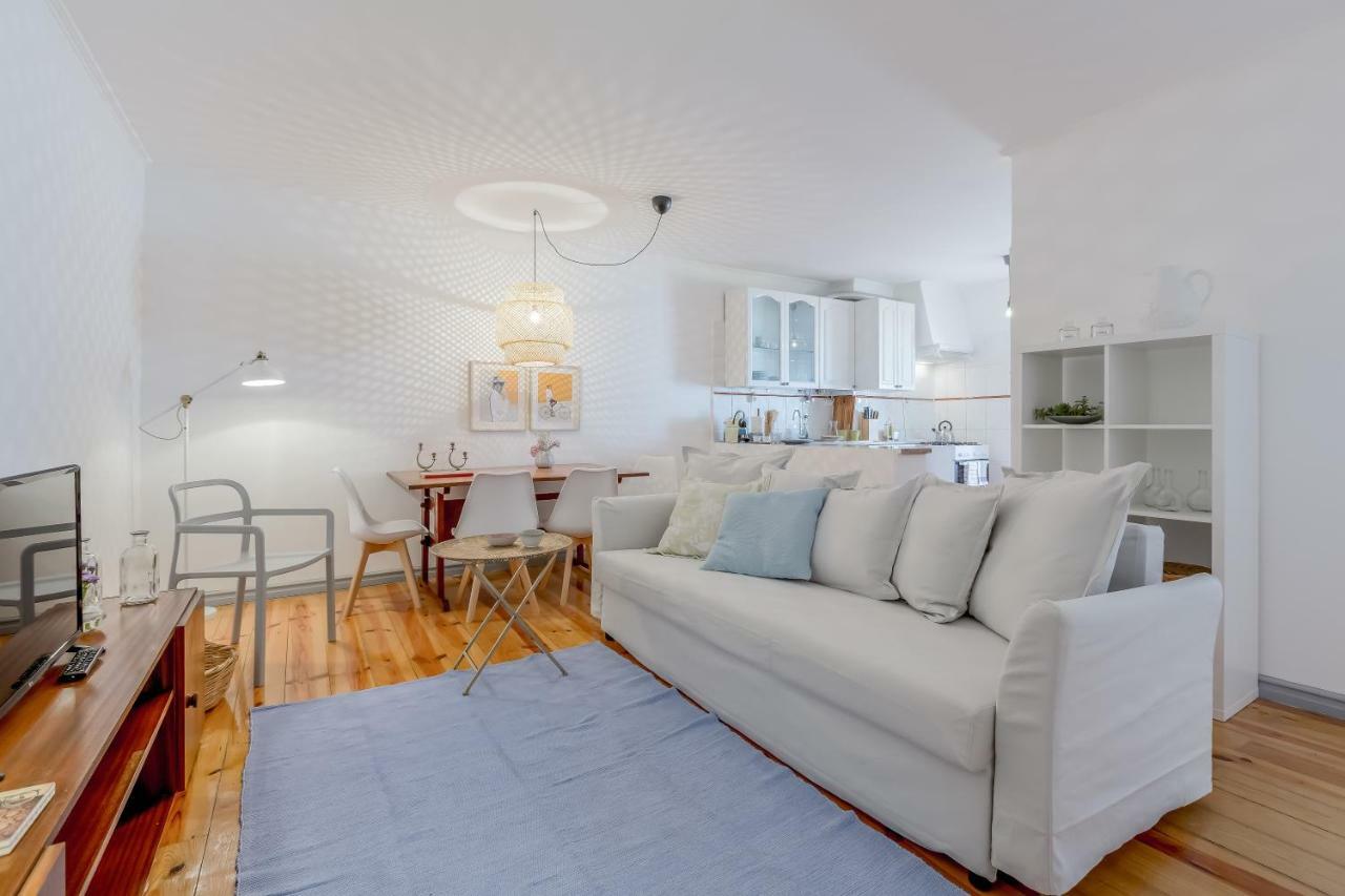Bright & Spacious Alfama Apartment, By Timecooler Lisbon Luaran gambar