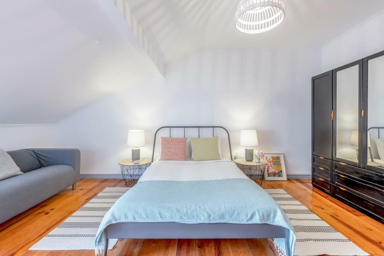 Bright & Spacious Alfama Apartment, By Timecooler Lisbon Luaran gambar